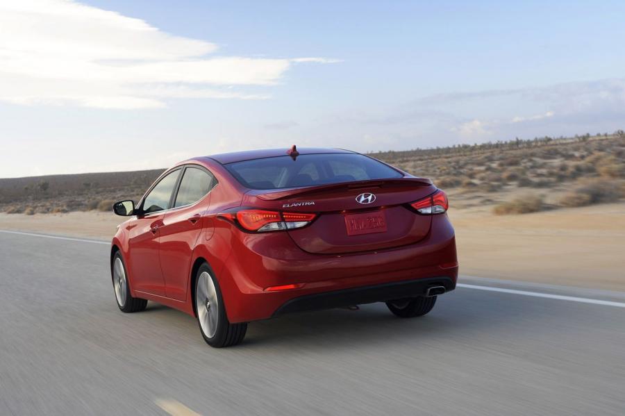  Hyundai Elantra 2014 года  (фото 7 из 39)